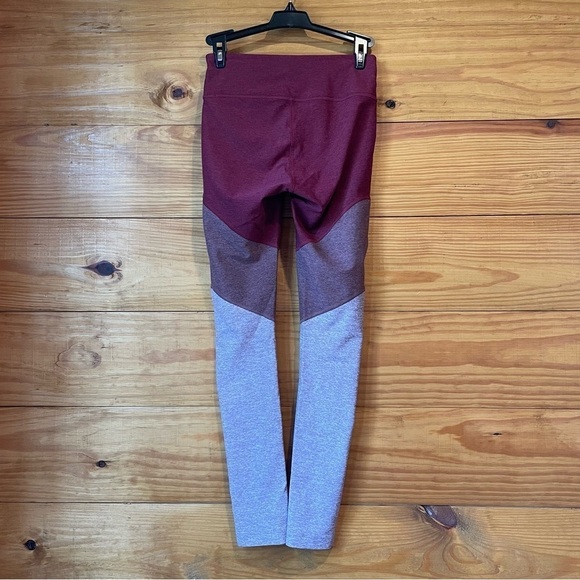 Outdoor Voices Colorblock Activewear Workout Leggings in Berry Pink Extra Small - Picture 4 of 10